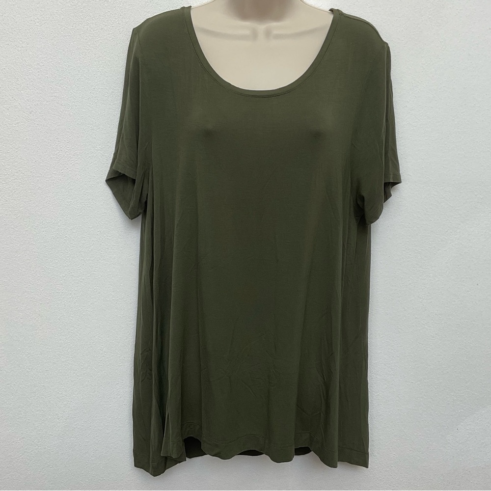 Old Navy Olive Green Basic T-Shirt Size Large Stretchy Lightweight Office Career
